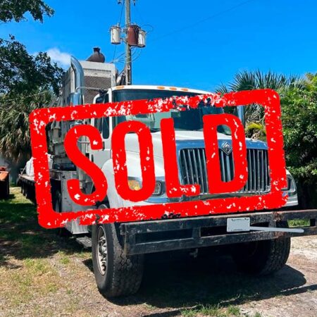 2003 TEXOMA 650-40’ PRESSURE DIGGER W/ 2 AUGER 30&36 FT 40’ DIGGING DEPTH ON A 2003  INTERNATIONAL 7600