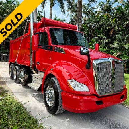 2018 KENWORTH T680 DUMP TRUCK TRI-AXLE CUMMINS X15