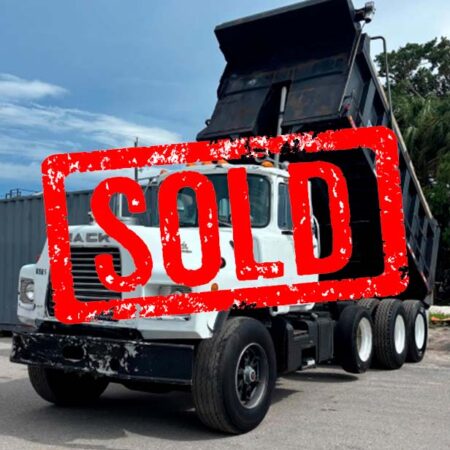 1990 MACK RD DUMP TRUCK TRI-AXLE A/U TRANSMISSION