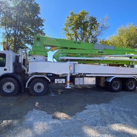 2001 CONCORD/JUNJIN CONCRETE PUMP  42M MOUNTED ON 2001 MACK