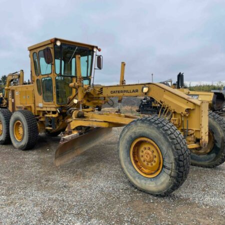 1979 CATERPILLAR 140G MOTORGRADER  ENCLOSED CAB WITH BLADE