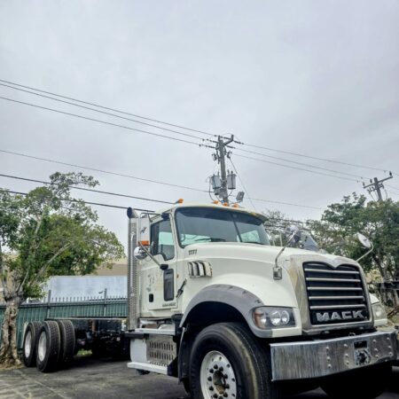2014 MACK GRANITE CABIN CHASSIS 15 FT TANDEM FACTORY TRUCK  DOUBLE FRAME