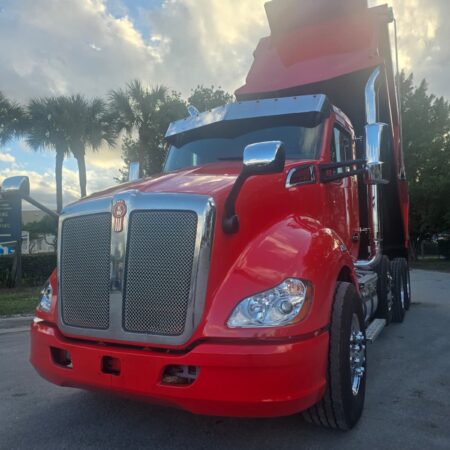 2018 KENWORTH  T680 DUMP TRUCK TRI-AXLE
