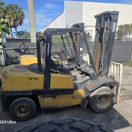 2006 YALE GDP100 DIESEL FORKLIFT 10,000 LB CAPACITY MAST 2 STAGE