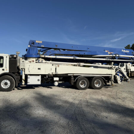 2015 ALLIANCE 41METERS CONCRETE PUMP MOUNTED ON 2015 MACK MRU613