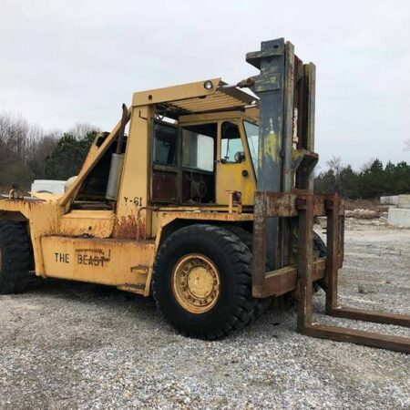 1980 CLARK  C500Y650 FORKLIFT  65,000 LBS CAPACITY  DIESEL & 8FT FORKS  HEAVY DUTY FORKLIFT