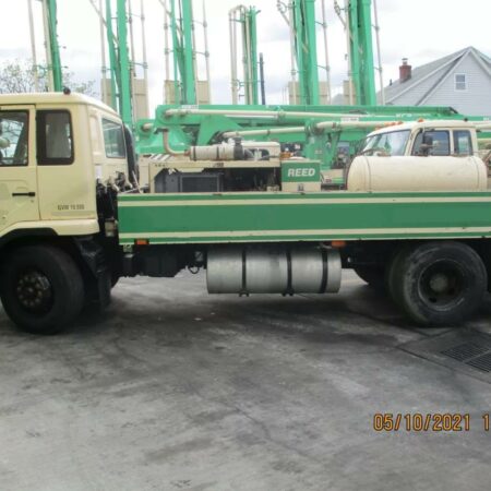 2004 B70 REED CONCRETE PUMP ON 2009 UD 2600 TRUCK  70 YARD 3 HR