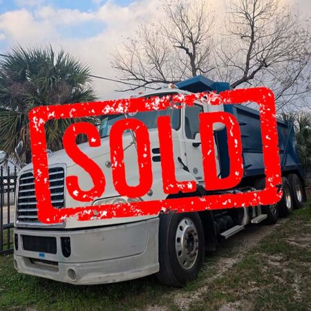 2013 MACK DUMP TRUCK TRI-AXLE STEEREABLE THIRD AXLE