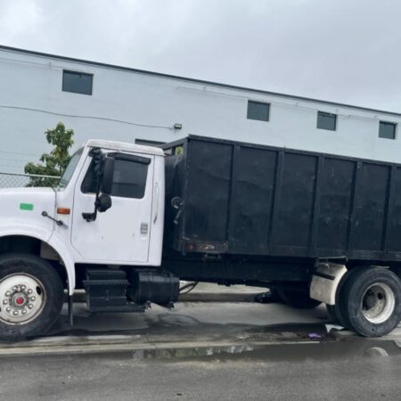 1995 INTERNATIONAL 3800 T444E SINGLE AXLE DUMP TRUCK  16 FT LONG BODY