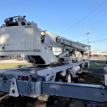 2000 TEREX T560 60 TON TRUCK CRANE MAIN BOOM: 34 FT & 110 ft (4 SECTIONS ) JIB: 32 FT & 52  SWINGAWAY