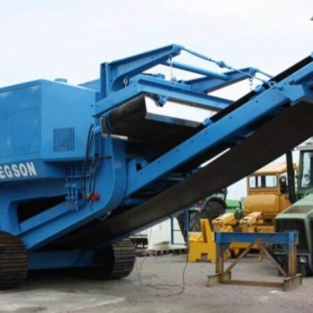 2005 TEREX PEGSON MODEL 30X42 JAW CRUSHER CRUSHER  SIZE 30 INCH X 42 INCH MOUNTED ON TRACKS