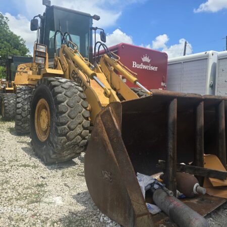 2001 CASE 621B XT & 2002 CASE  WHEELS LOADERS CAB - FOR REPAIR OR PARTS PACKAGE DEAL