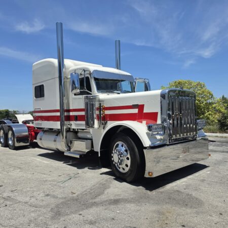 2004 PETERBILT 379 EXTENDED HOOD  CUSTOM SHOW TRUCK