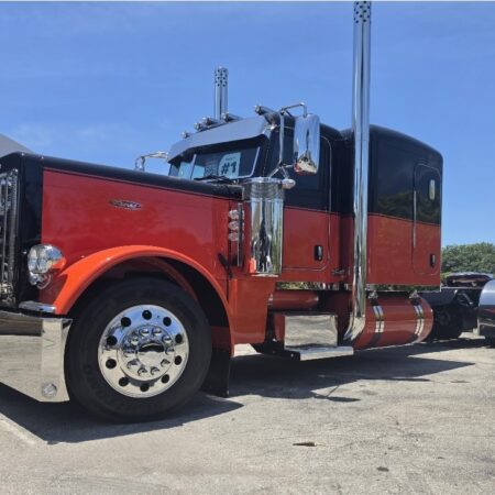 2004 PETERBILT MODEL 379 EXTENDED HOOD  AWARD WINNING CUSTOM SHOW TRUCK CAT 550HP 6NZ
