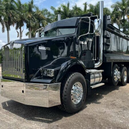 2016 KENWORTH T800 DUMP TRUCK TRI-AXLE W/STEEREABLE THIRD AXLE  DEMOLITION ROUND DUMP BED  AR 400 STEEL 1/4 INCHES
