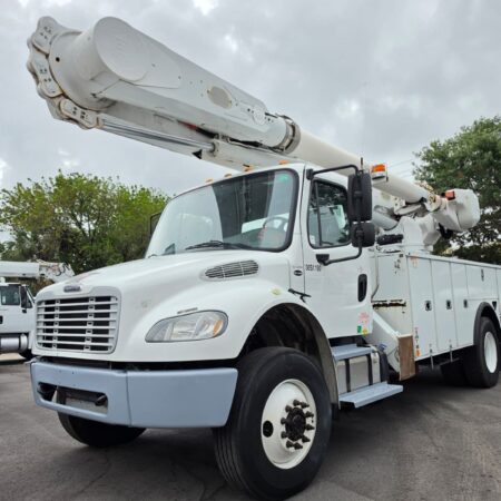 2017 FREIGHTLINER M2 BUCKET TRUCK  ALTEC AN55 60FT  4X4 INSULATED