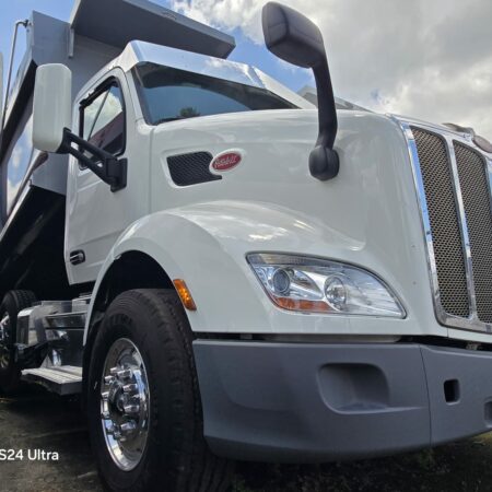 2022 PETERBILT 579 DUMP TRUCK TRI-AXLE