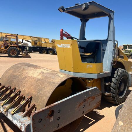 2001 STONE RHINO SD66 SINGLE DRUM VIBRATORY ROLLER 66 IN SMOOTH DRUM DIESEL OPEN CANOPY