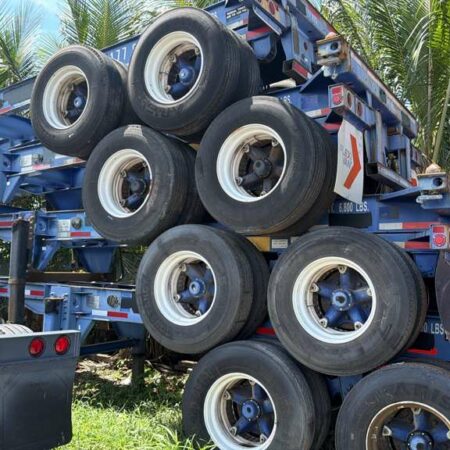 2007 CHASSIS CONTAINERS 20FT 11R22.5 TIRES & SPOKE WHEELS