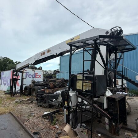 2013 IMT 24562 KNUCKLE BOOM CRANE WITH FLATBED PLATFORM AND COMPLETE SUBFRAME 5,000 LB (2,270 KG)