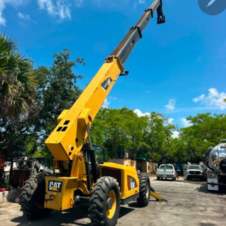 2013 CATERPILLAR TL1055C TELEHANDLER 10,000 LB LIFT  55 FT REACH ENCLOSED CAB 4X4 QUICK CONNECT COUPLER