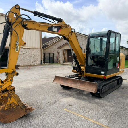 2017 CAT 305E2 MINI EXCAVATOR ENCLOSED CAB W/ A/C