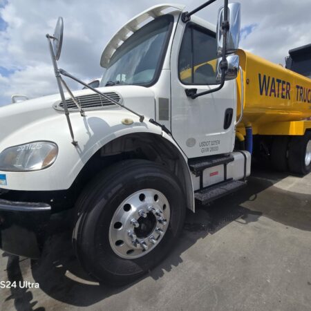 2018 FREIGHTLINER 2,500 GALLON WATER TRUCK