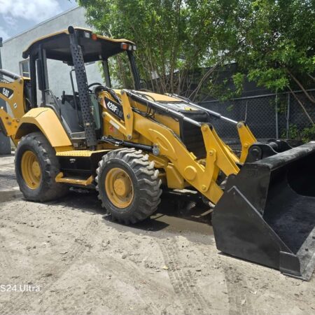 2018 CATERPILLAR 420F2 IT 4X4 BACKHOE EXTEND HOE, QUICK COUPLER & 4-IN-1 BUCKET