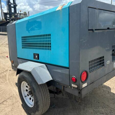 4 AIRMAN PDS185S PORTABLE AIR COMPRESSORS WITH TRAILER