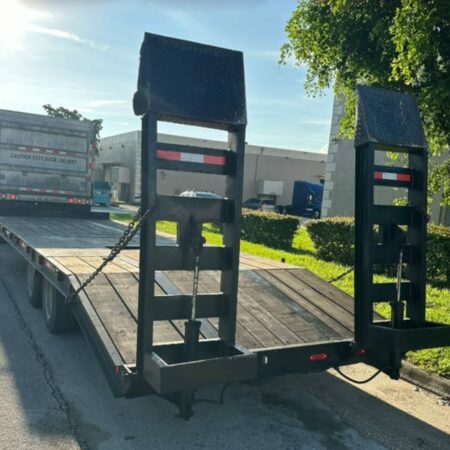 2000 MCVE 25 TON EQUIPMENT TRAILER WITH HYDRAULIC RAMPS 25 TON CAPACITY 30 FT LENGTH