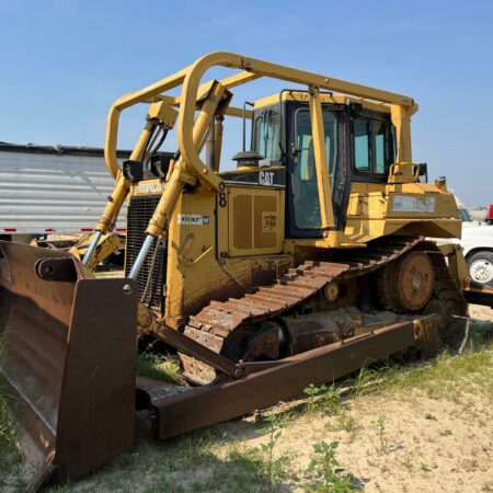 2004 CATERPILLAR D6R XL DOZER WITH RIPPER & A/C ENCLOSED CAB