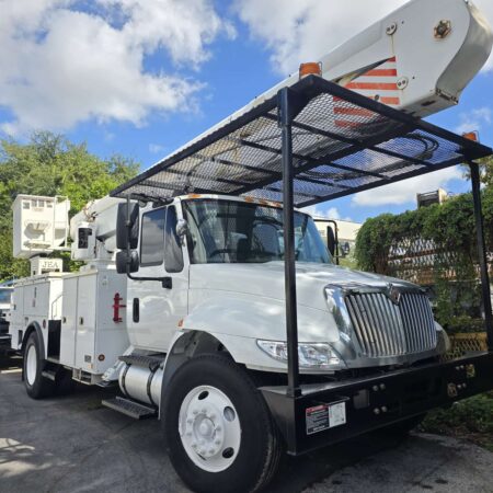 2012 INTERNATIONAL ALTEC AM55 60 FT DOUBLE MEN BUCKET & UTILITY  TRUCK