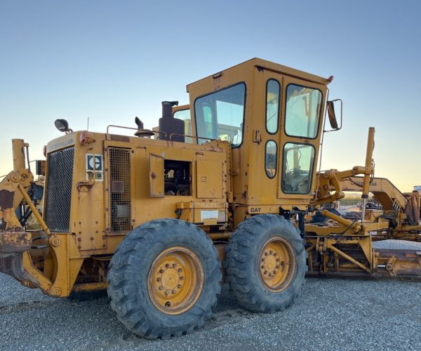 1979 CATERPILLAR 12G MOTOR GRADER ENCLOSED CAB 001