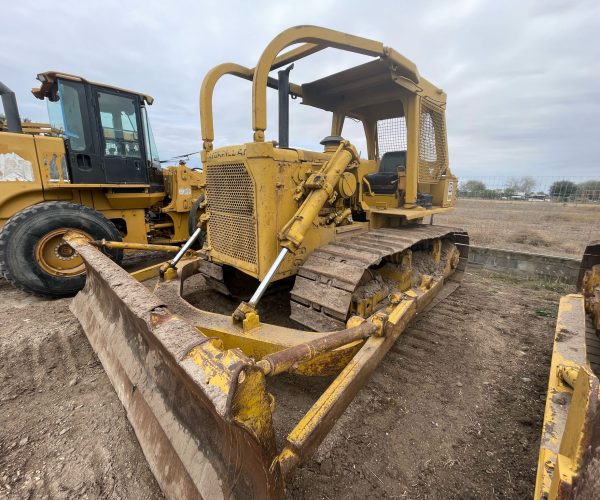 1980 CATERPILLAR D7G DOZER OPEN CAB 001