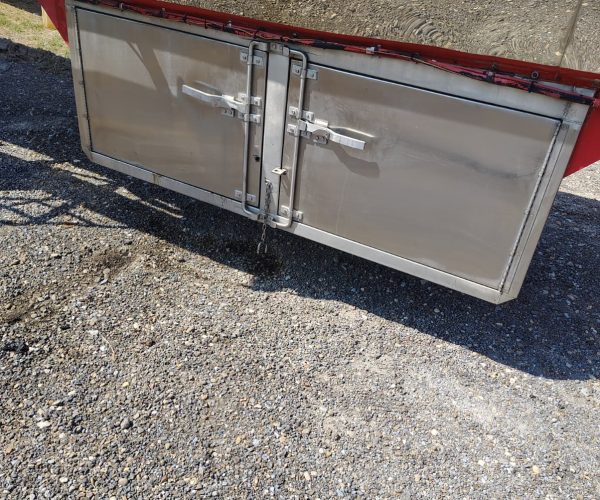 1985 BAR-BEL 4,500 GALLON FOOD-GRADE STAINLESS STEEL 009