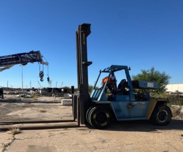 1985 CATERPILLAR VR300 FORKLIFT ALL TERRAIN 004