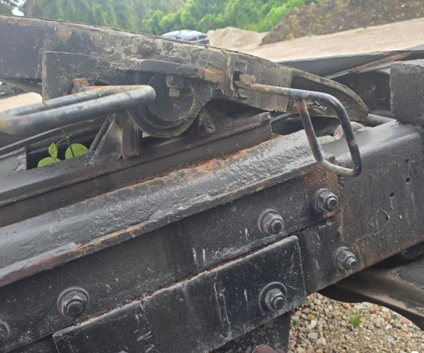 1985 MACK R6885T TANDEM AXLE TRUCK WITH WET LINE KIT DOUBLE FRAME 013