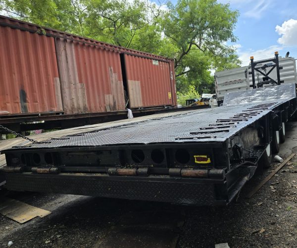 1985 TRAIL KING LANDOLL TRI-AXLE TRAILER W WINCH 006