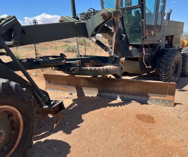 1988 CHAMPION 710A MOTOR GRADER 006