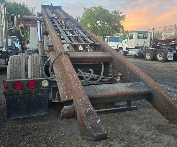 1990 INTERNATIONAL DT466 ROLL OFF 24FT W TARP 004