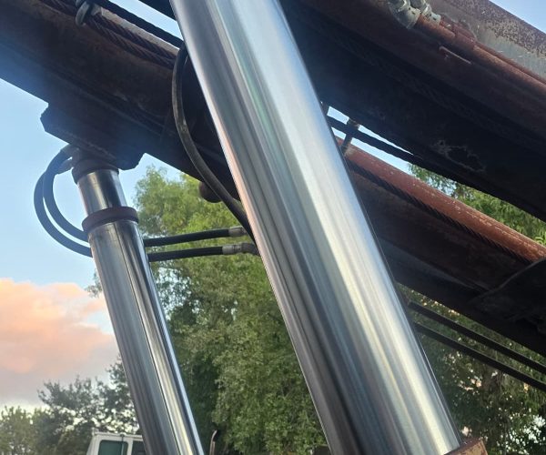 1990 INTERNATIONAL DT466 ROLL OFF 24FT W TARP 012