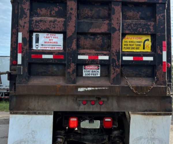 1990 MACK RD DUMP TRI-AXLE 003