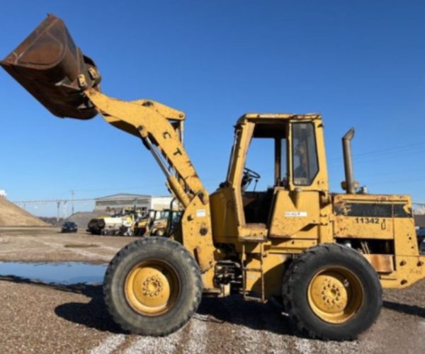 1992 CATERPILLAR 910F WHEEL ENCLOSED CAB LOADER 001