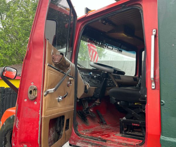 1993 FOR L9000 ORIGINAL DUMP TRUCK TANDEM 16FT LONG BODY 004