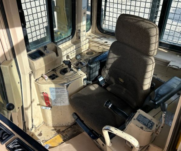 1995 CATERPILLAR D7H DOZER CAB TWO CYLINDER MULTI-SHANK RIPPER 009