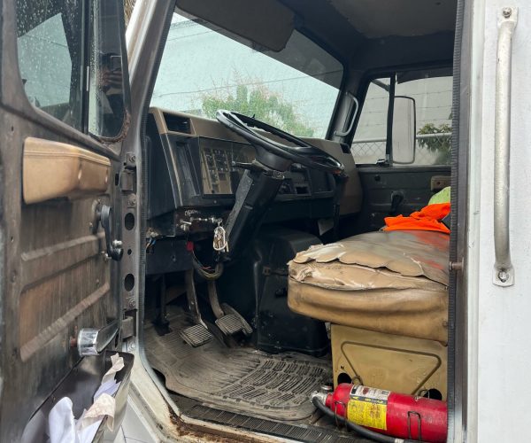 1995 INTERNATIONAL 3800 T444E bSINGLE AXLE DUMP TRUCK 007