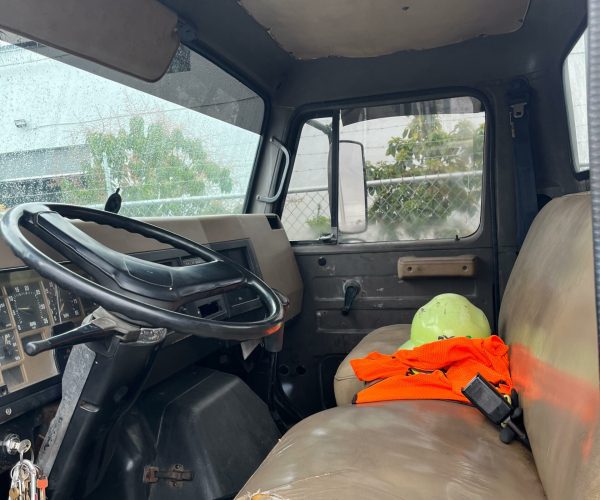 1995 INTERNATIONAL 3800 T444E bSINGLE AXLE DUMP TRUCK 008