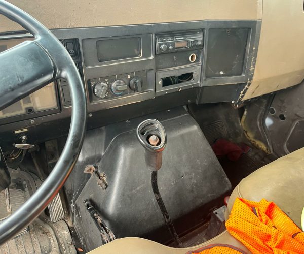 1995 INTERNATIONAL 3800 T444E bSINGLE AXLE DUMP TRUCK 011