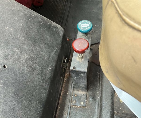 1995 INTERNATIONAL 3800 T444E bSINGLE AXLE DUMP TRUCK 014