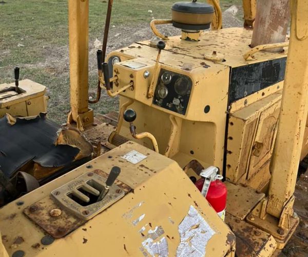 1996 CATERPILLAR D6D DOZER OPEN CAB 009